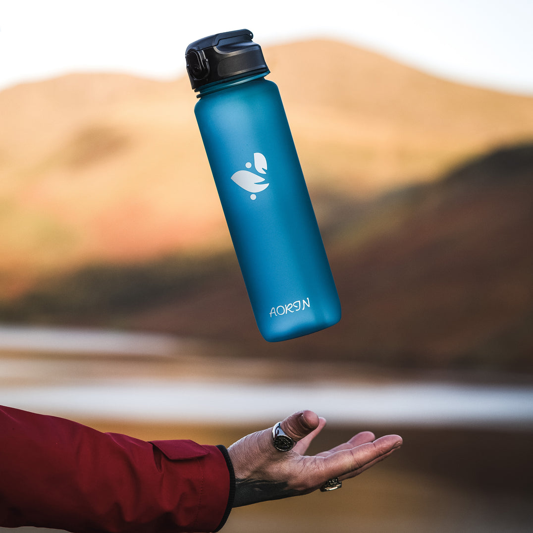 TRITAN SPORTS WATER BOTTLE WITH STRAW LID